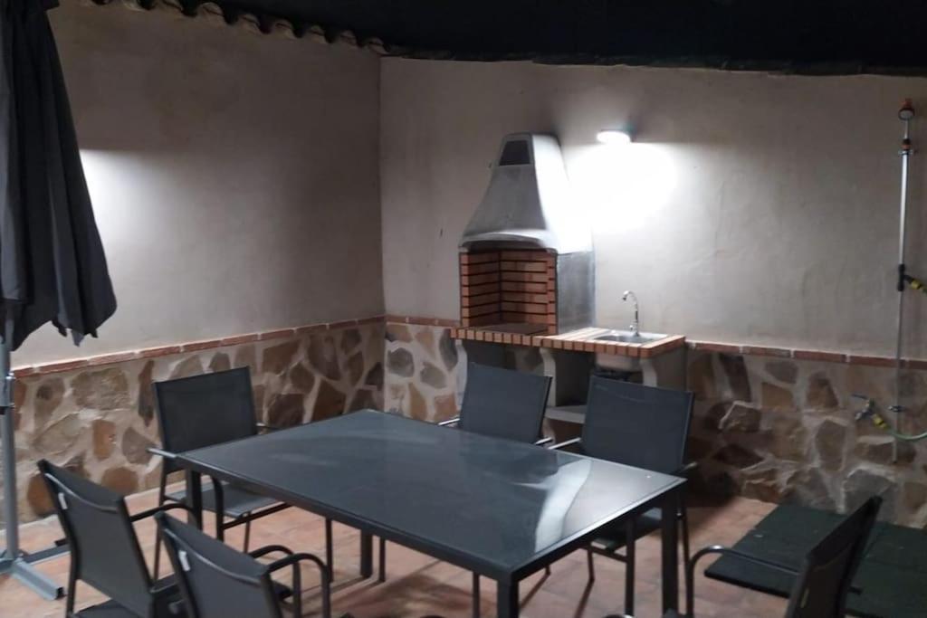 Casa Figueroa En Guadamur, Proximo A Puy Du Fou